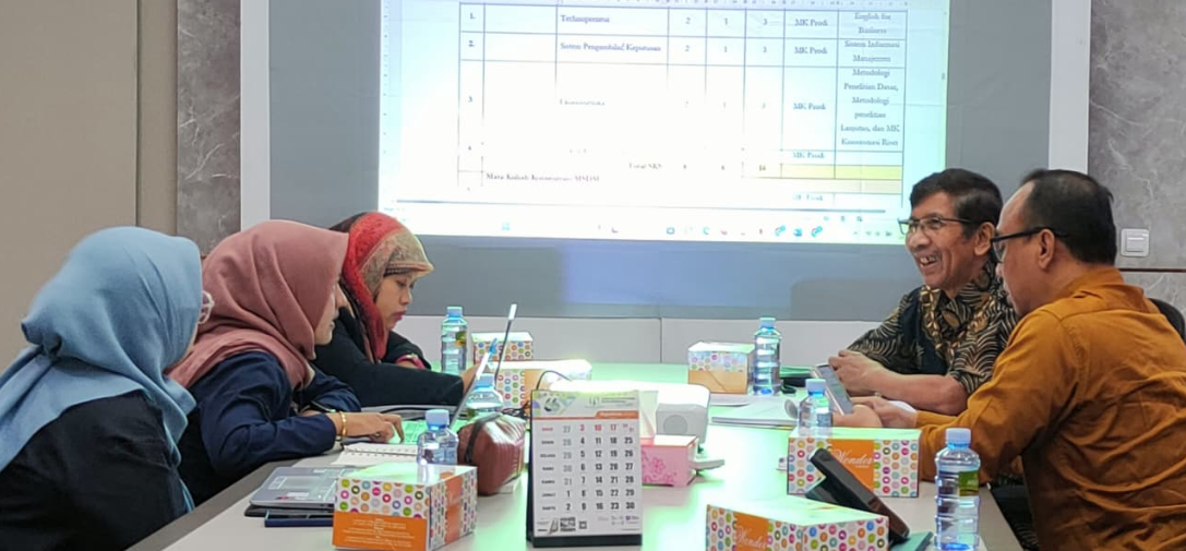 Validasi Kurikulum ProDi Manajemen TSU sebagai Upaya Mewujudkan Lulusan Berkualitas