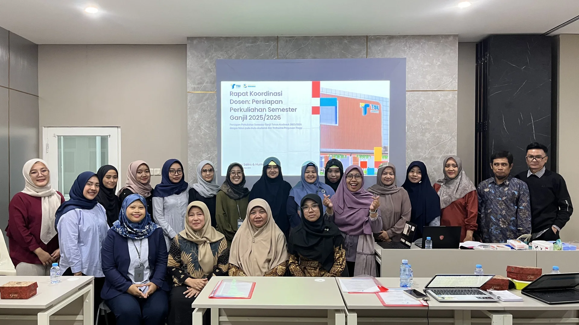 Sosialisasi Persiapan Perkuliahan Semester Ganjil 2025/2026 FSH Universitas Tiga Serangkai